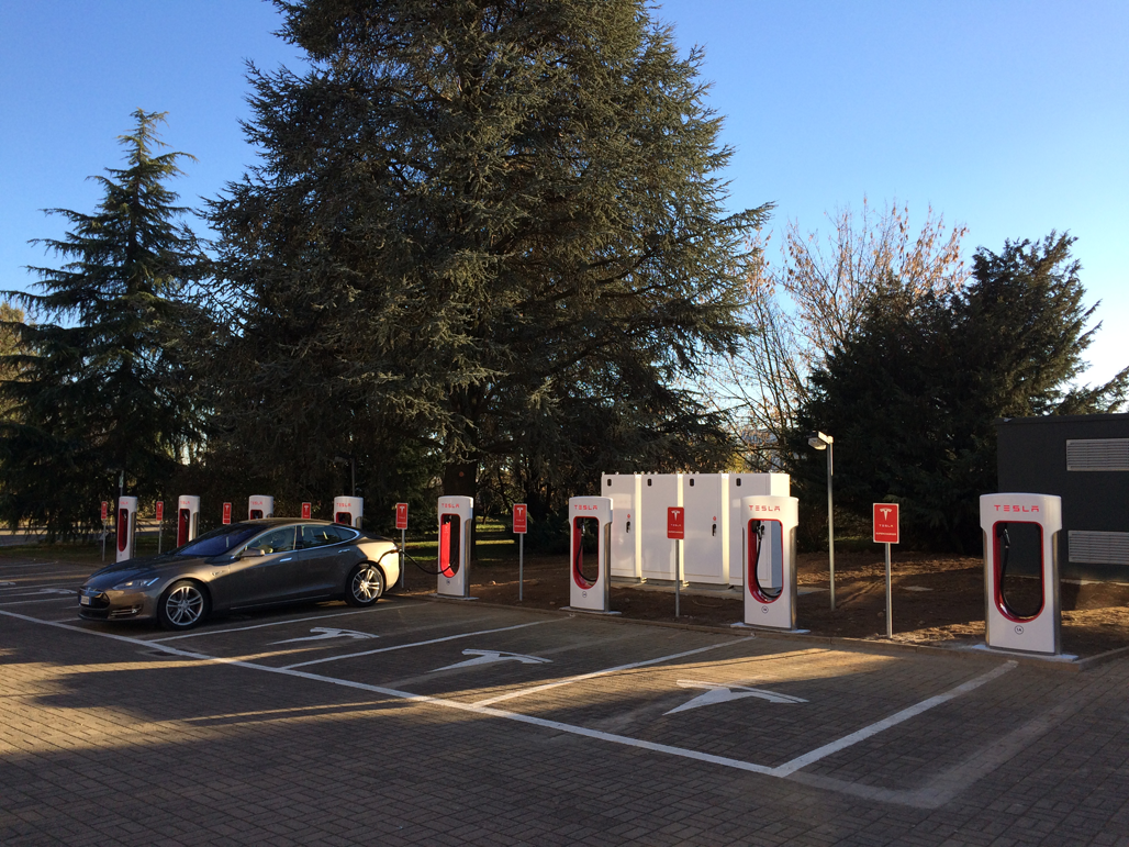 Inaugurazione Tesla